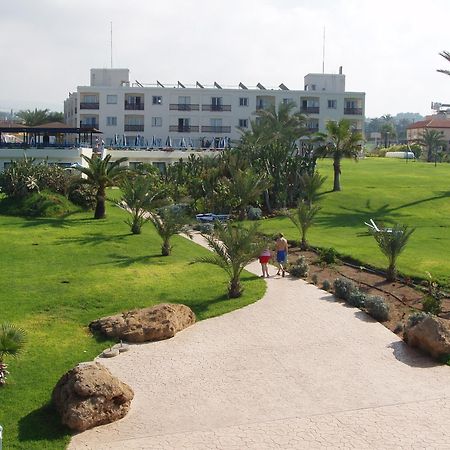 Helios Bay Hotel And Suites Klorakas Buitenkant foto