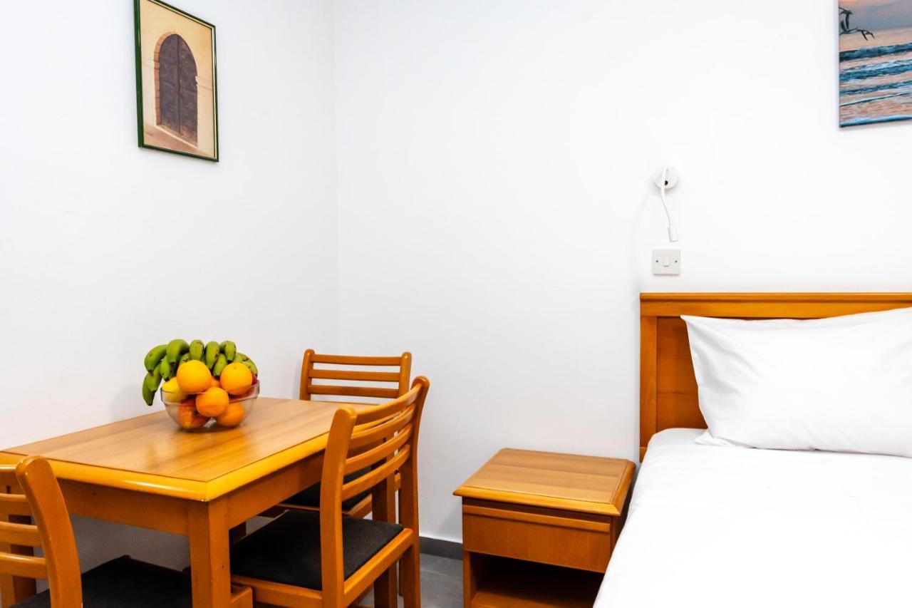 Helios Bay Hotel And Suites Klorakas Buitenkant foto