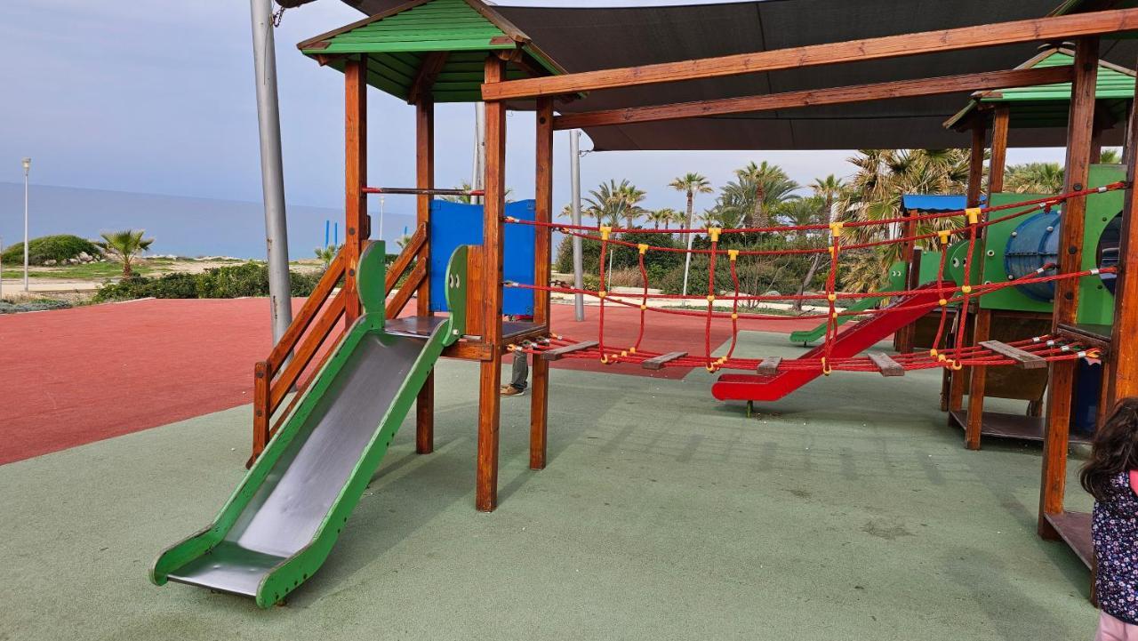 Helios Bay Hotel And Suites Klorakas Buitenkant foto