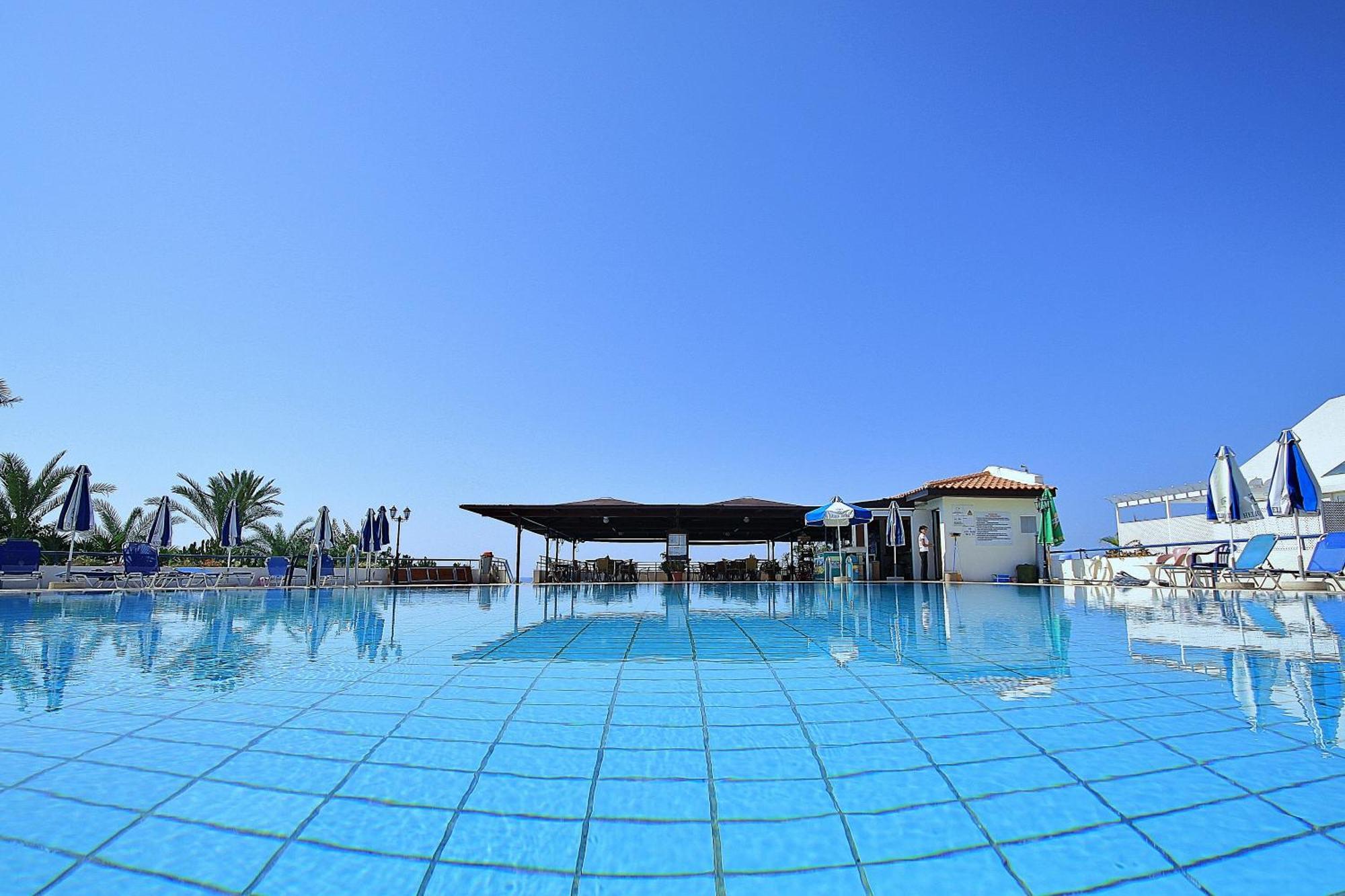 Helios Bay Hotel And Suites Klorakas Faciliteiten foto