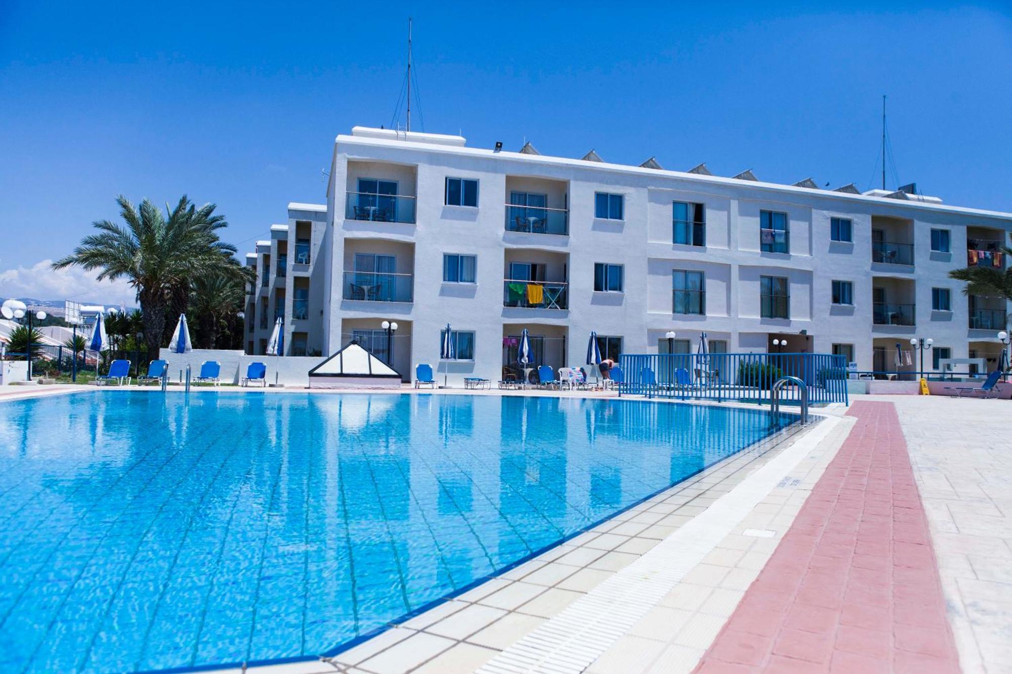 Helios Bay Hotel And Suites Klorakas Buitenkant foto