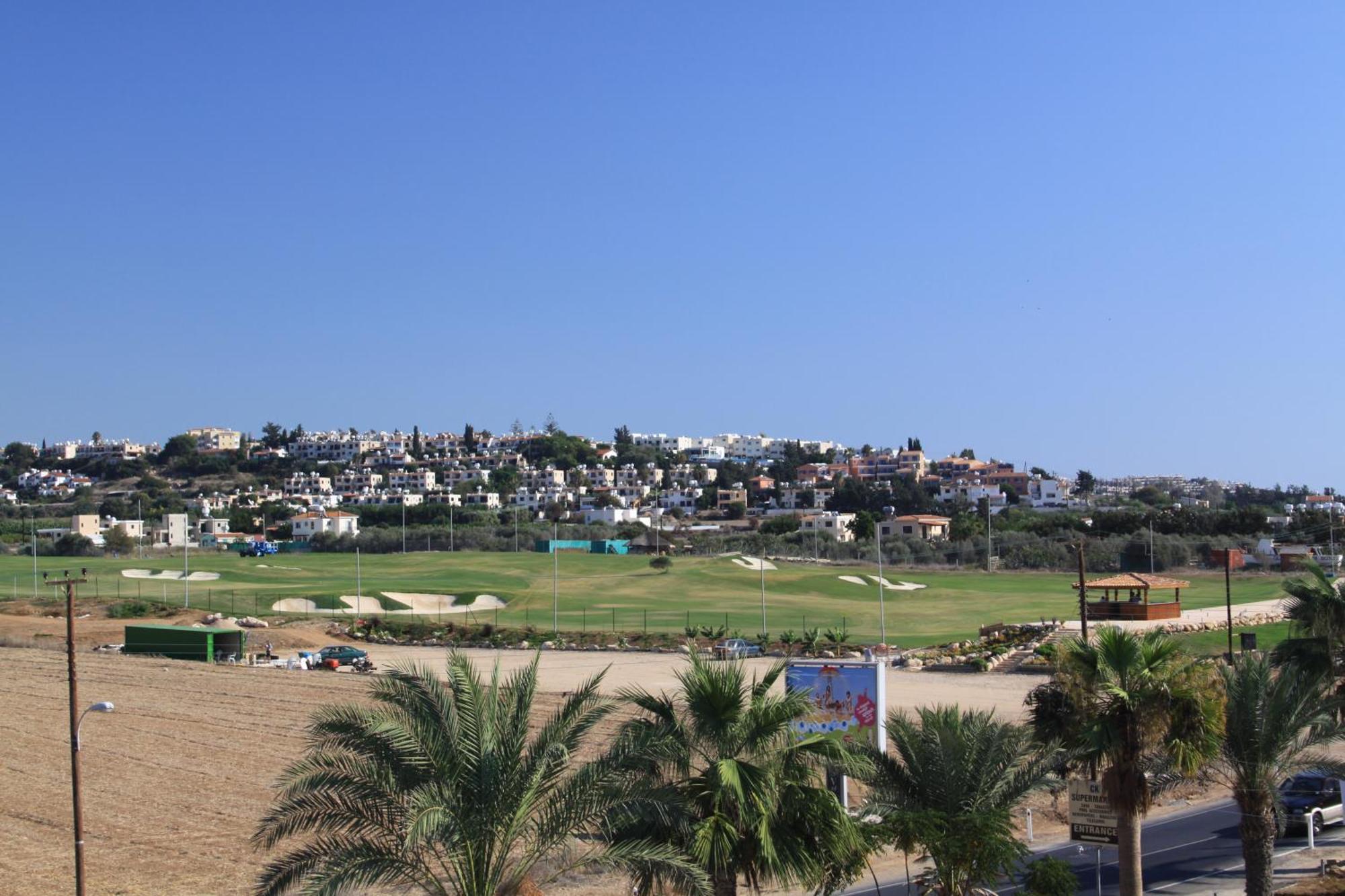 Helios Bay Hotel And Suites Klorakas Buitenkant foto