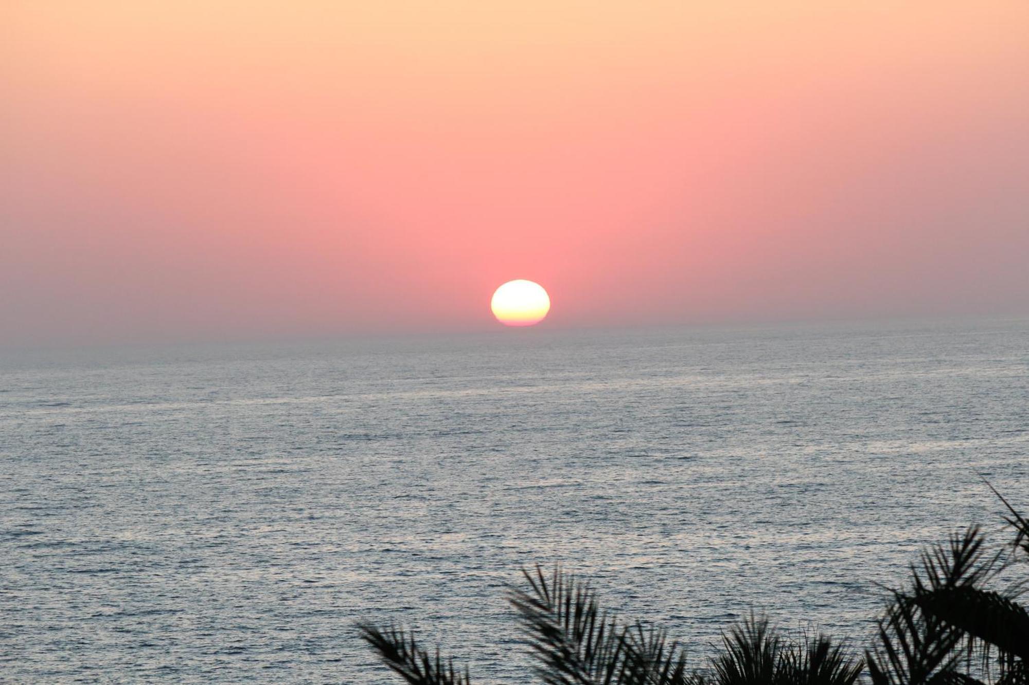 Helios Bay Hotel And Suites Klorakas Buitenkant foto