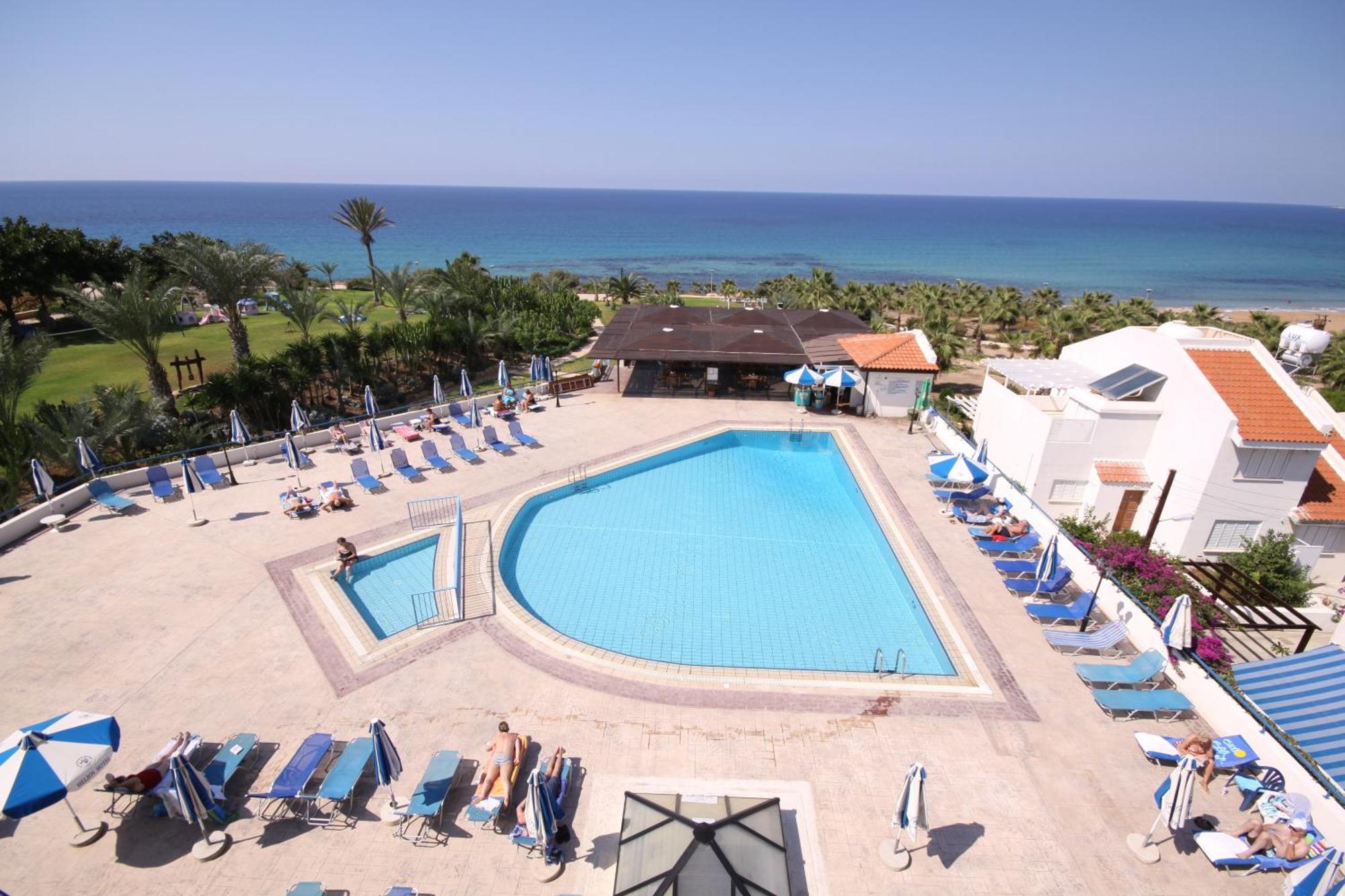 Helios Bay Hotel And Suites Klorakas Buitenkant foto