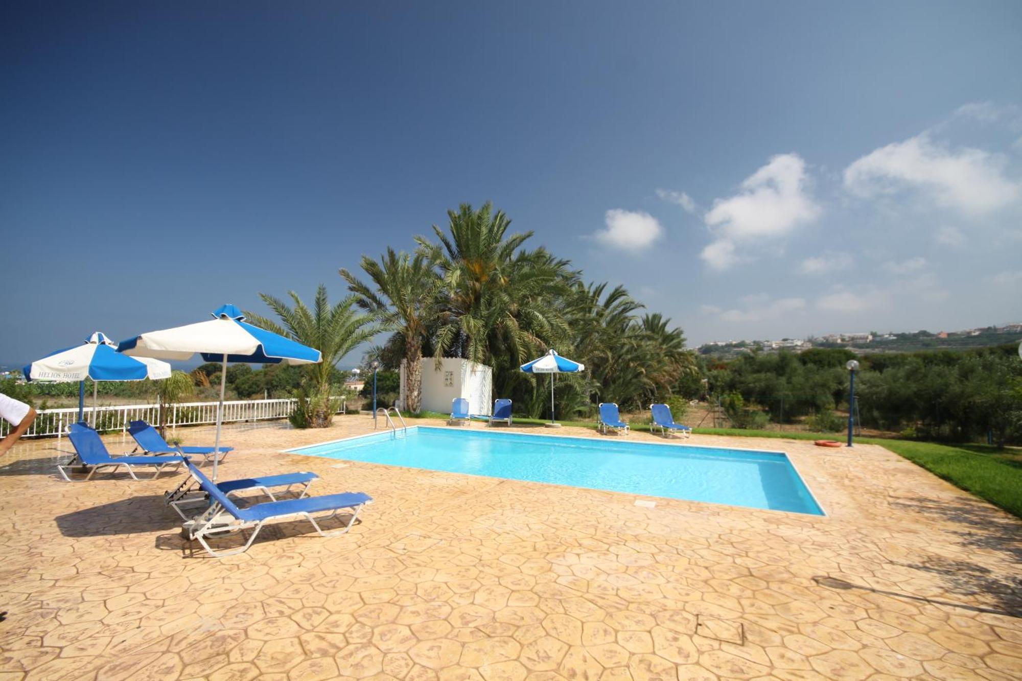 Helios Bay Hotel And Suites Klorakas Buitenkant foto