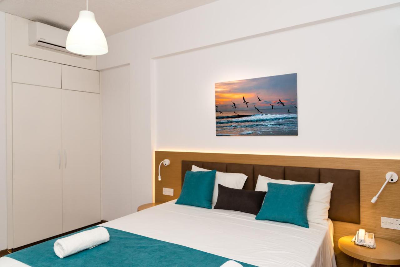 Helios Bay Hotel And Suites Klorakas Buitenkant foto
